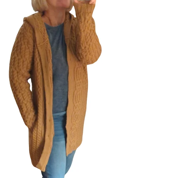 Aran Crafts Merino Wool Cable Knit Button Up Cardigan Size M - Picture 9 of 10